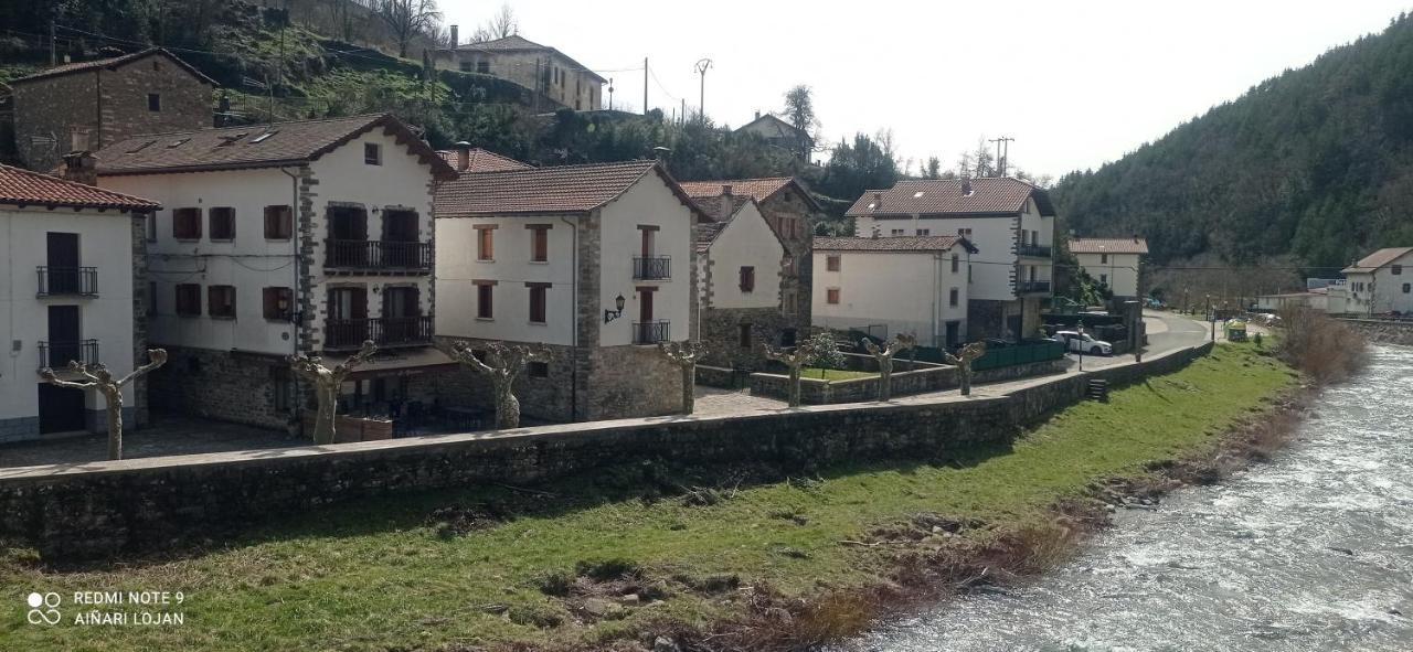 Albergue Armaia Artepea Urzainqui Luaran gambar